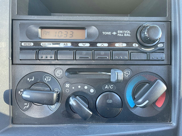 いすゞエルフクレーン3段小型（2t・3t）[写真37]