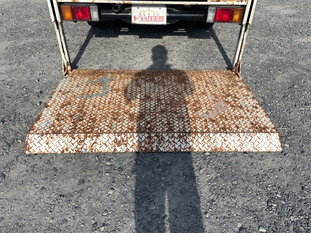 いすゞエルフ平ボディ小型（2t・3t）[写真12]