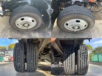 いすゞエルフ平ボディ小型（2t・3t）[写真18]