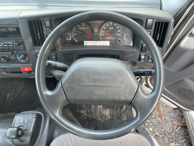 いすゞエルフ平ボディ小型（2t・3t）[写真31]