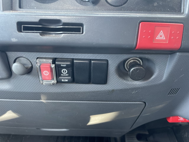 いすゞエルフ平ボディ小型（2t・3t）[写真35]