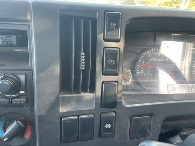 いすゞエルフ平ボディ小型（2t・3t）[写真37]