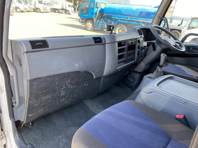 三菱ふそうファイターアルミブロック中型（4t）[写真25]