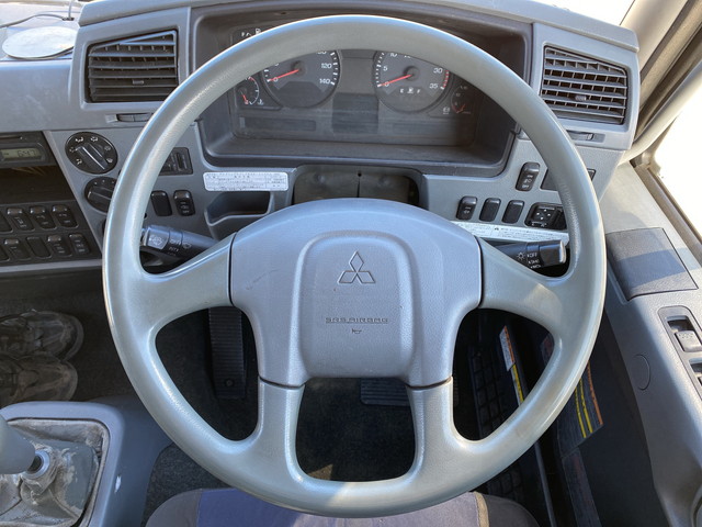 三菱ふそうファイターアルミブロック中型（4t）[写真29]