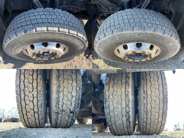 UDトラックスクオントレーラーヘッド（トラクターヘッド）大型（10t）[写真17]