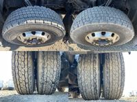 UDトラックスクオントレーラーヘッド（トラクターヘッド）大型（10t）[写真17]