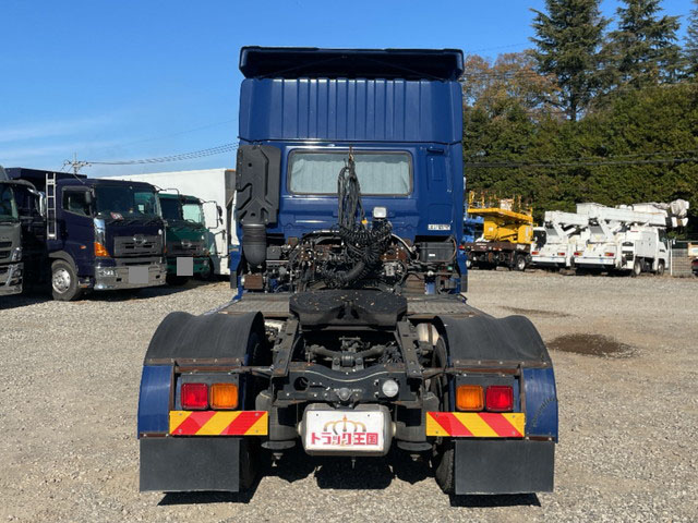 UDトラックスクオントレーラーヘッド（トラクターヘッド）大型（10t）[写真09]