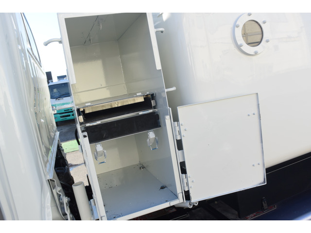 日野デュトロパッカー車（塵芥車）小型（2t・3t）[写真25]