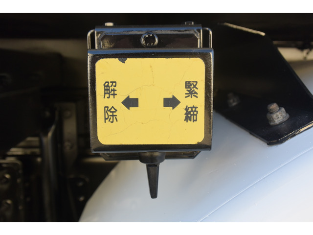 日野デュトロパッカー車（塵芥車）小型（2t・3t）[写真04]