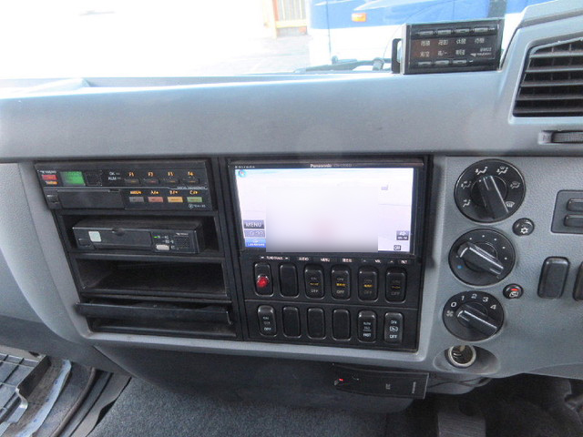 三菱ふそうファイターアルミウイング中型（4t）[写真18]