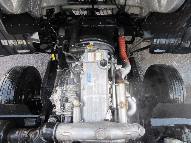 三菱ふそうファイターアルミウイング中型（4t）[写真22]