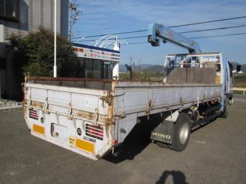 日野レンジャーセルフクレーン4段増トン（6t・8t）[写真02]