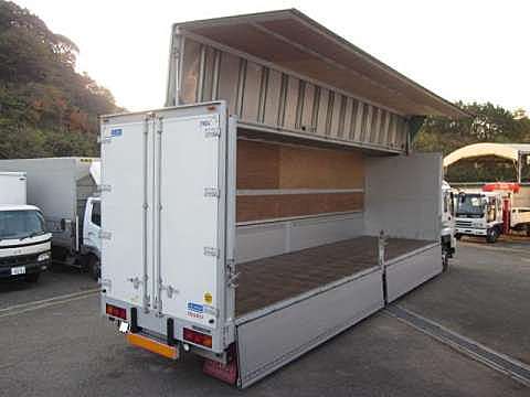 いすゞギガアルミウイング大型（10t）[写真02]