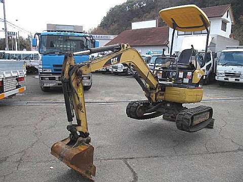 CATミニユンボ（ミニバックホー）301.5CR [写真01]