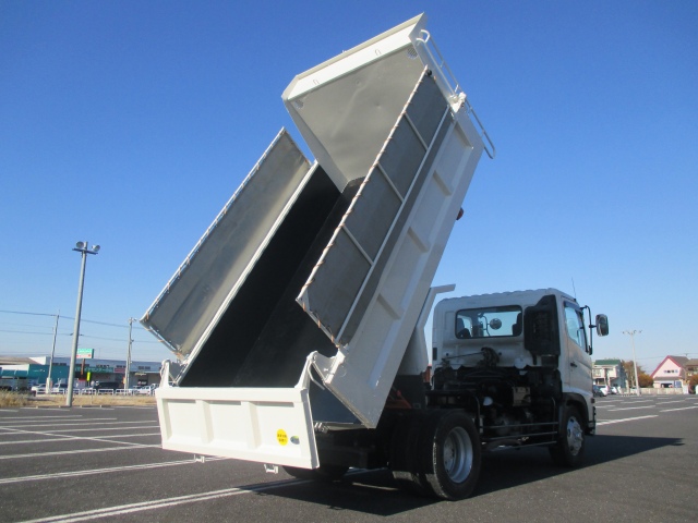 日野レンジャーダンプ増トン（6t・8t）[写真02]