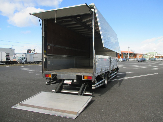 いすゞフォワードアルミウイング中型（4t）[写真02]