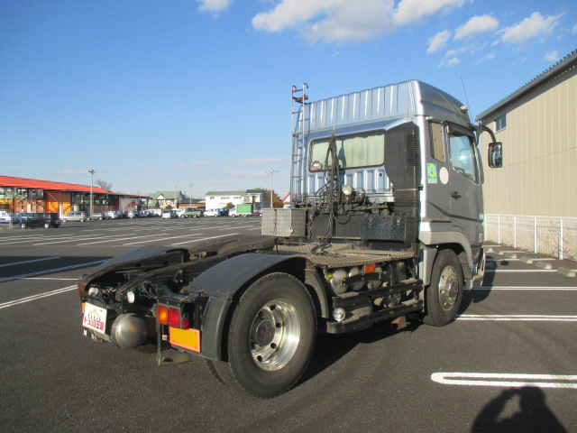 三菱ふそうスーパーグレートトレーラーヘッド（トラクターヘッド）大型（10t）[写真02]