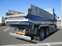 UDトラックスクオンダンプ大型（10t）[写真02]