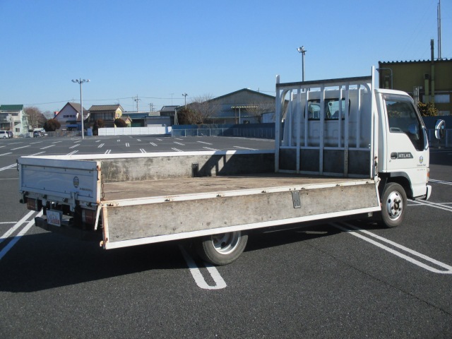 日産アトラス平ボディ小型（2t・3t）[写真02]