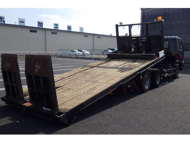 UDトラックスコンドルセーフティローダー増トン（6t・8t）[写真02]