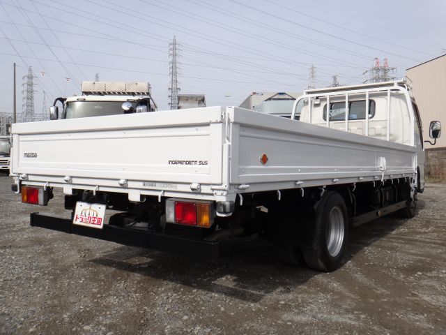 マツダタイタン平ボディ小型（2t・3t）[写真02]