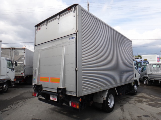 マツダタイタンアルミバン小型（2t・3t）[写真02]