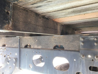 いすゞフォワードユニック4段中型（4t）[写真18]