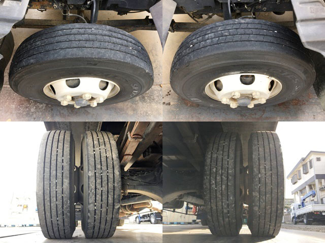 いすゞフォワードユニック4段中型（4t）[写真23]