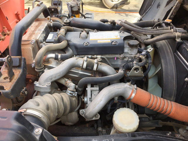 いすゞフォワードユニック4段中型（4t）[写真26]