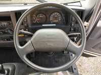 いすゞフォワードユニック4段中型（4t）[写真37]