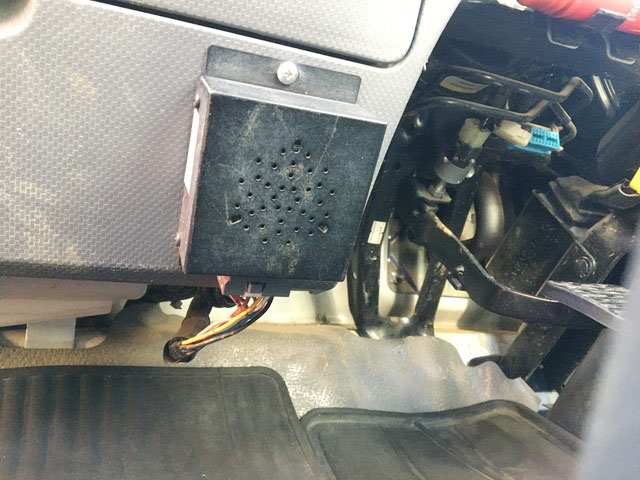 いすゞエルフクレーン4段小型（2t・3t）[写真37]