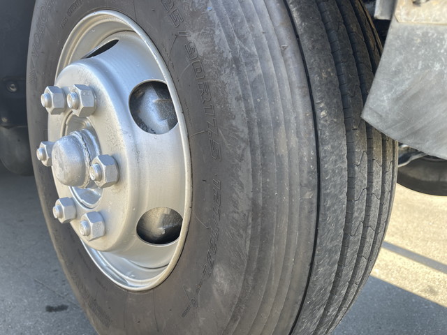 いすゞフォワードセルフクレーン3段中型（4t）[写真11]