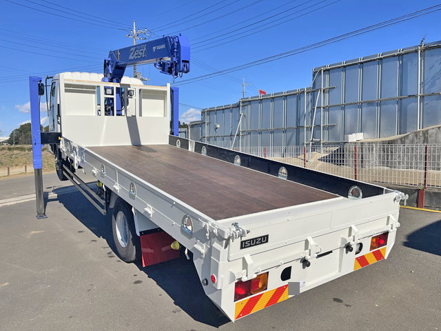 いすゞフォワードセルフクレーン3段中型（4t）[写真04]