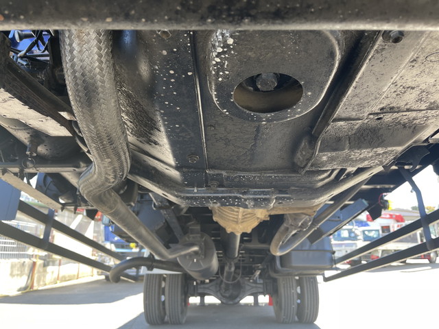 いすゞフォワードセルフクレーン3段中型（4t）[写真08]