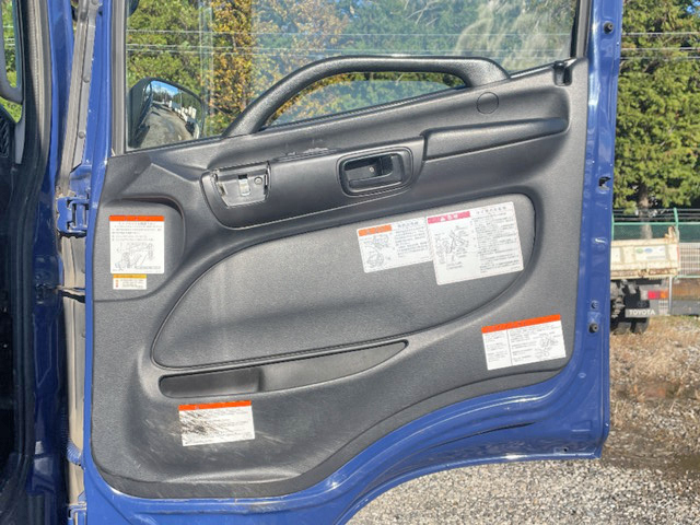 日野レンジャーダンプ増トン（6t・8t）[写真30]