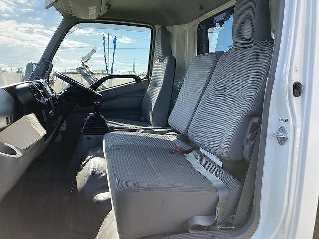 日野デュトロセーフティローダー小型（2t・3t）[写真11]