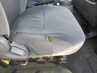 いすゞフォワードアルミバン中型（4t）[写真10]