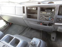 いすゞフォワードアルミバン中型（4t）[写真11]