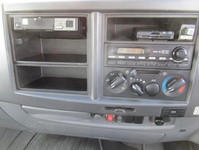 いすゞフォワードアルミバン中型（4t）[写真12]