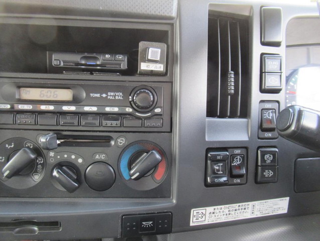 いすゞフォワードアルミバン中型（4t）[写真13]