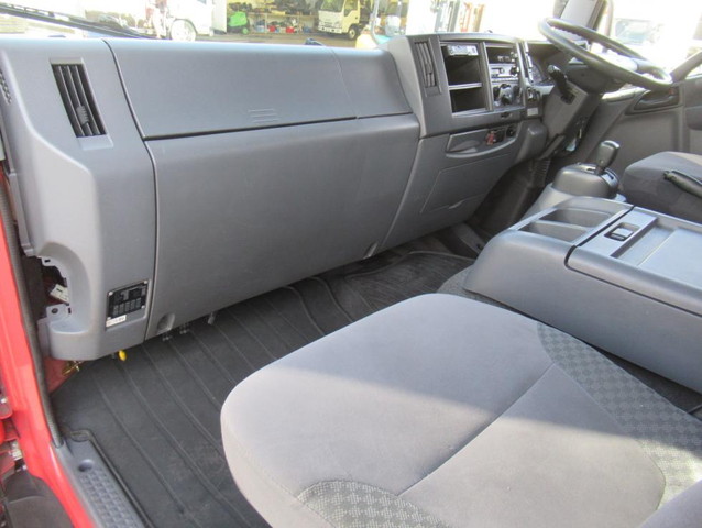 いすゞフォワードアルミバン中型（4t）[写真16]