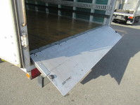 いすゞフォワードアルミバン中型（4t）[写真22]