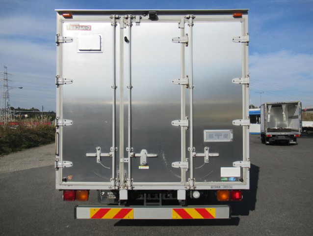 いすゞフォワードアルミバン中型（4t）[写真05]