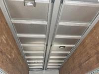 いすゞフォワードアルミウイング中型（4t）[写真10]