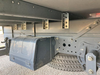 いすゞエルフ冷凍車（冷蔵車）小型（2t・3t）[写真24]