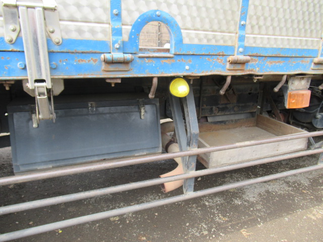 UDトラックスコンドルユニック4段増トン（6t・8t）[写真18]