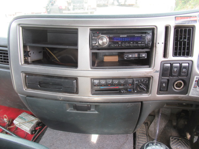 UDトラックスコンドルユニック4段増トン（6t・8t）[写真30]