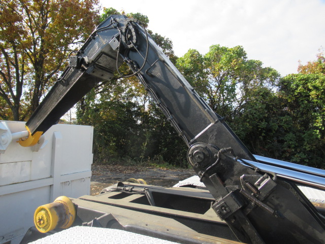 UDトラックスコンドルアームロール増トン（6t・8t）[写真15]