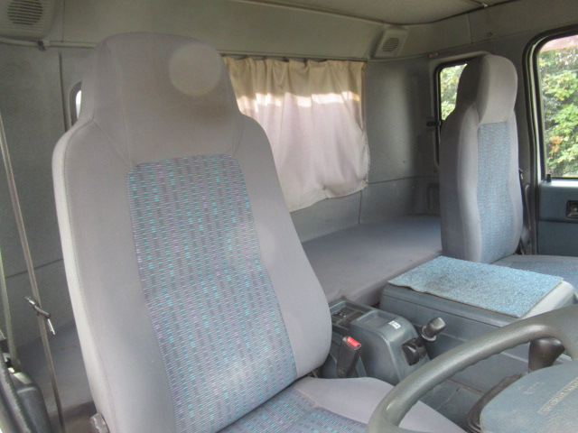 UDトラックスコンドルアームロール増トン（6t・8t）[写真27]