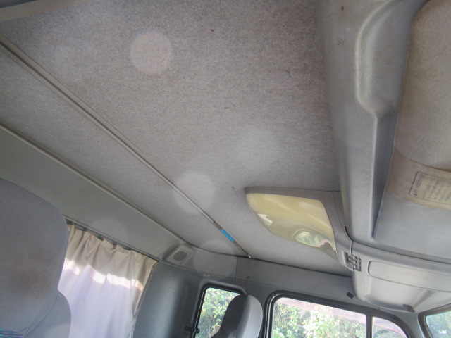 UDトラックスコンドルアームロール増トン（6t・8t）[写真28]